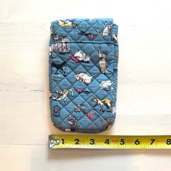 Vera Bradley Blue Cat Print Quilted Pouch - Picture 3 of 3
